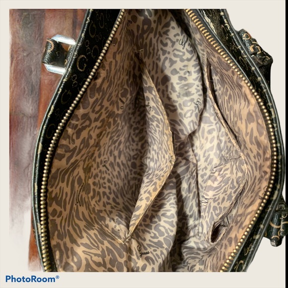 Guess Bag - Picture 6 of 13